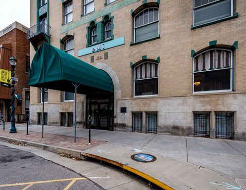 Gorgeous Downtown Office – photo 1