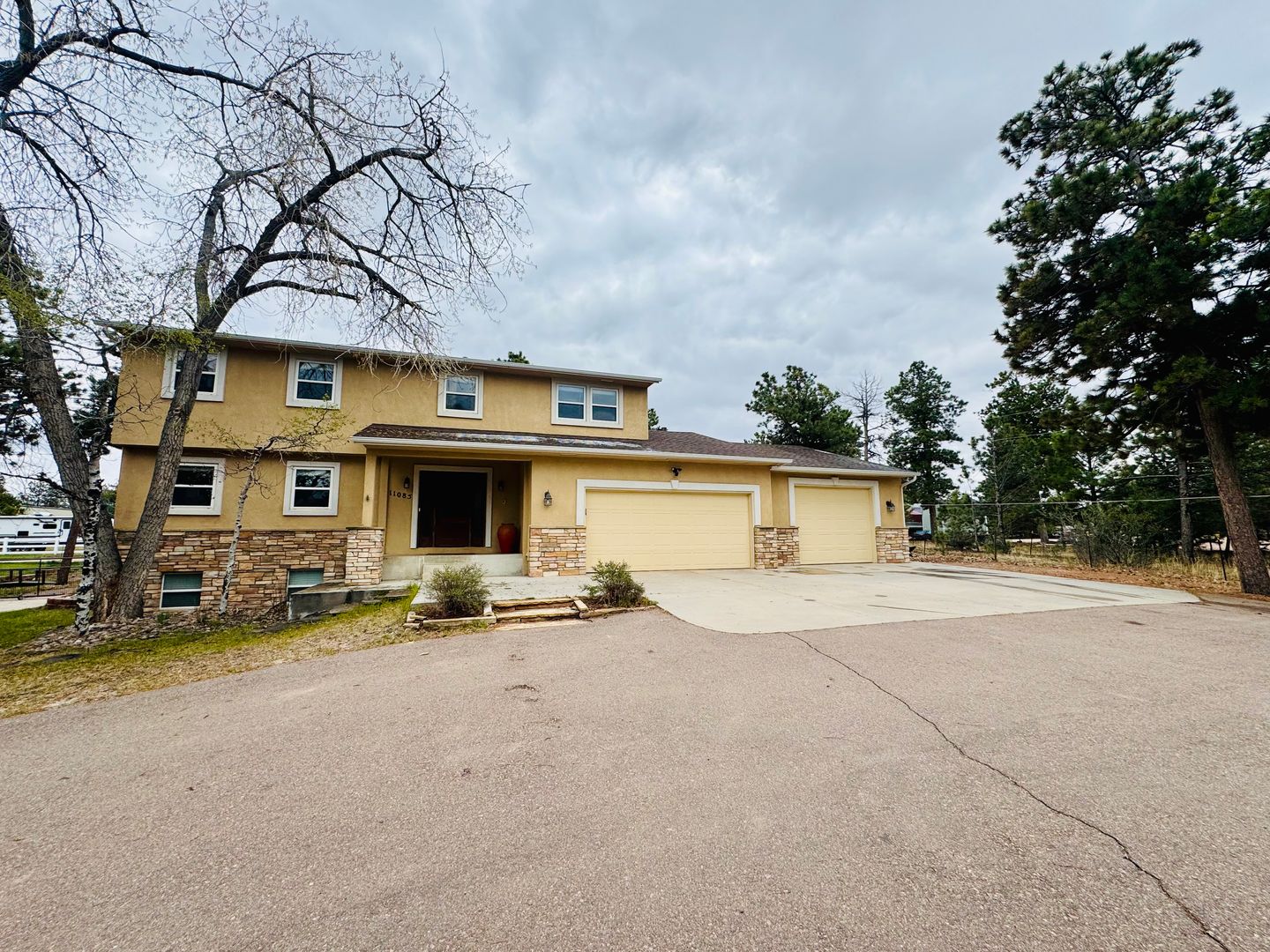 Colorado Springs House: 11085 Thomas Road