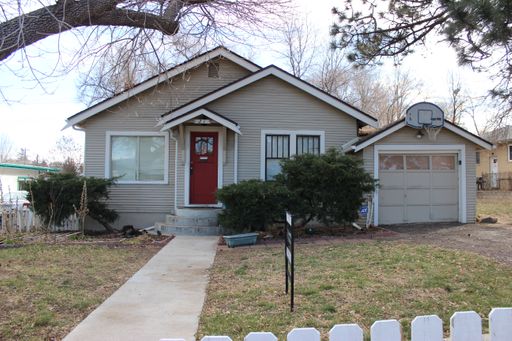 3 BEDROOM UPPER LEVEL UNIT – photo 1