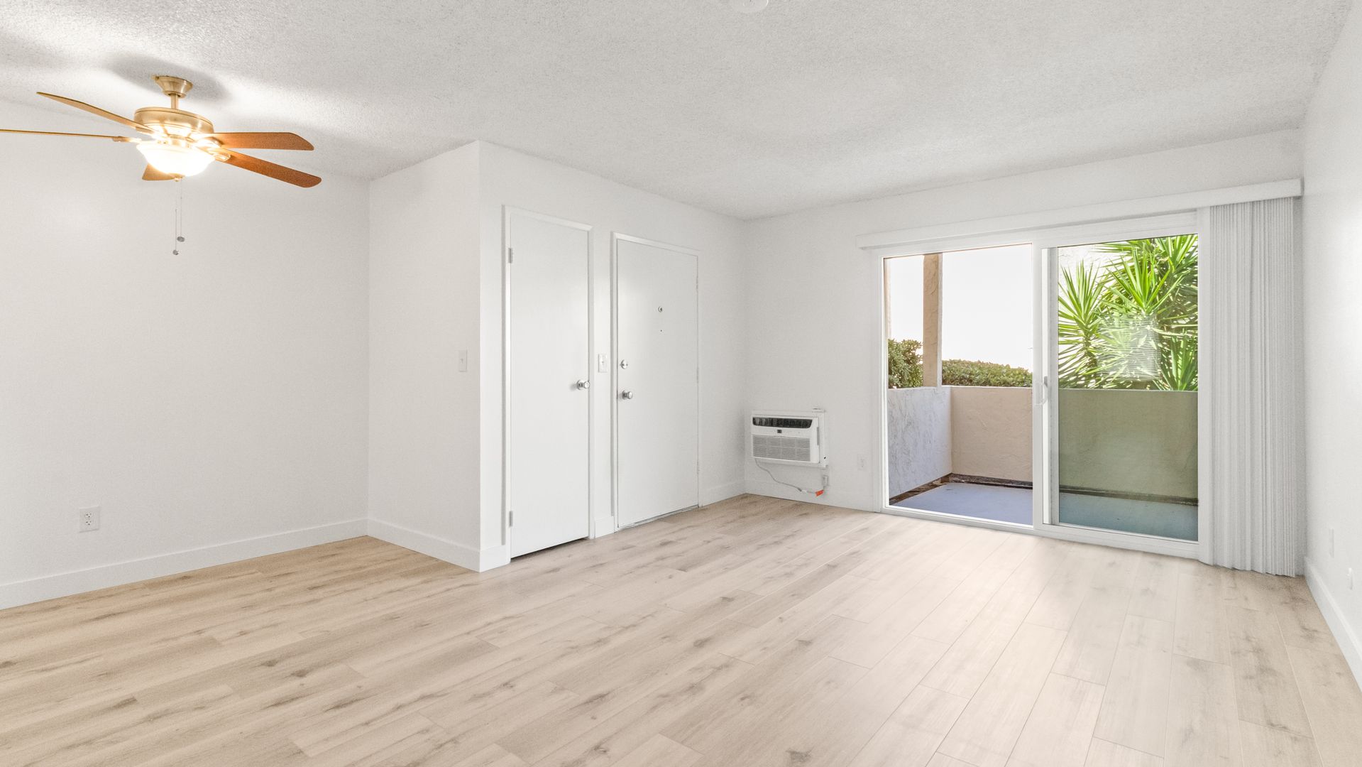 La Mesa Apartment: 8633 La Mesa Blvd