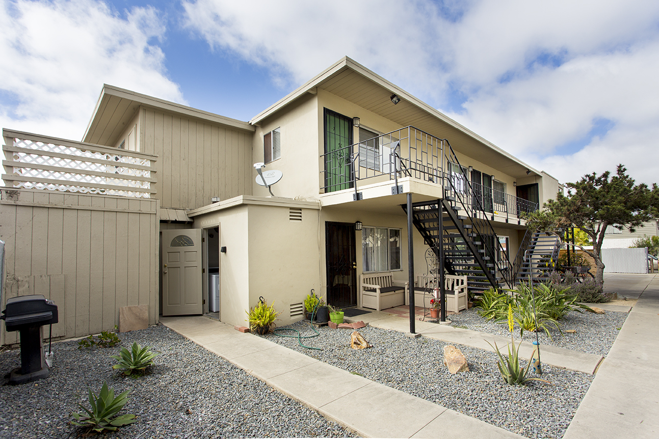 San Diego Apartment: 2827 Keats Street