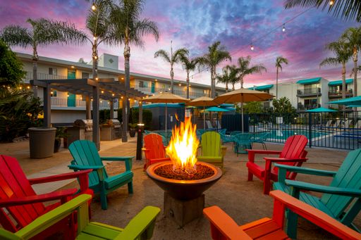 Pacific Beach 1BR in PB with Parking and Pool – photo 1