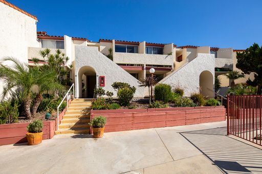 Beautiful 1BR in La Mesa with Parking & Pool. Call Today! – photo 1