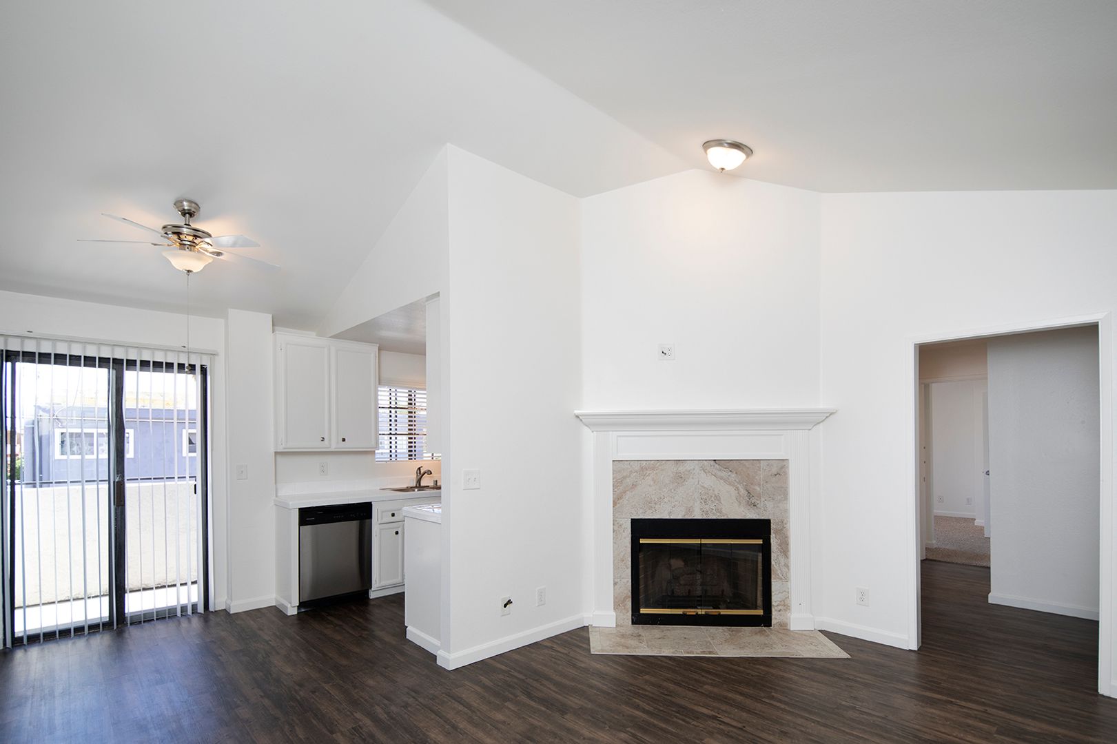 2BR w/ Fireplace and 2 Parking Spaces in North Park!