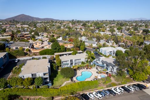 Large 1 Bed, 1 Bath in Beautiful La Mesa Community with Pool! – photo 1