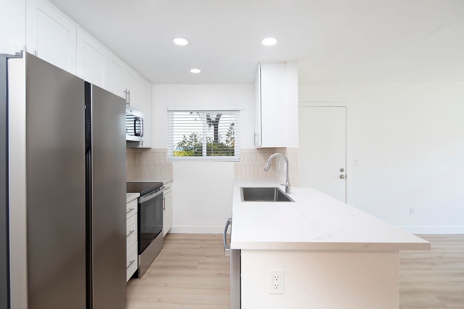 San Diego Apartment: 7830-7870 Stalmer St.