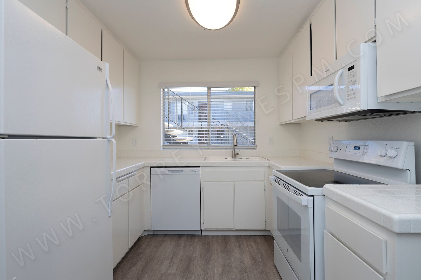 El Cajon Apartment: 1386 Oakdale Avenue