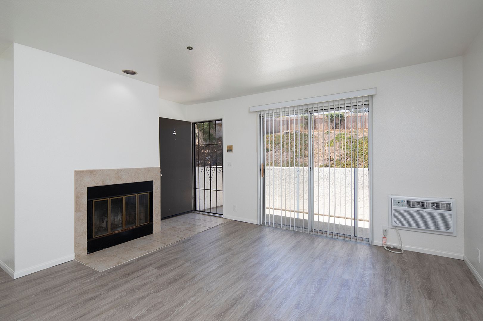La Mesa Apartment: 5630 - 5670 Jackson Drive