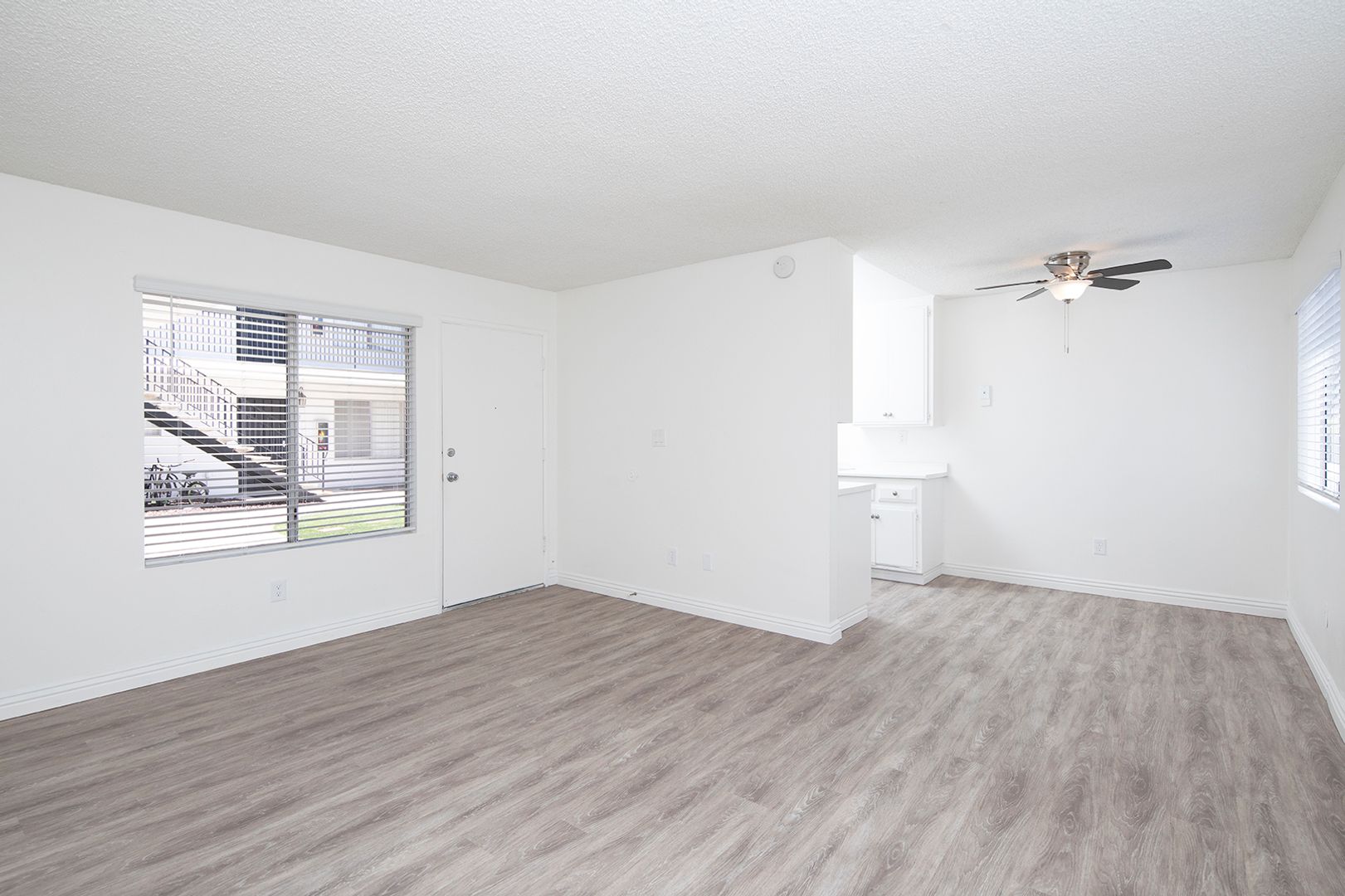 Chula Vista Apartment: 274 Twin Oaks Avenue