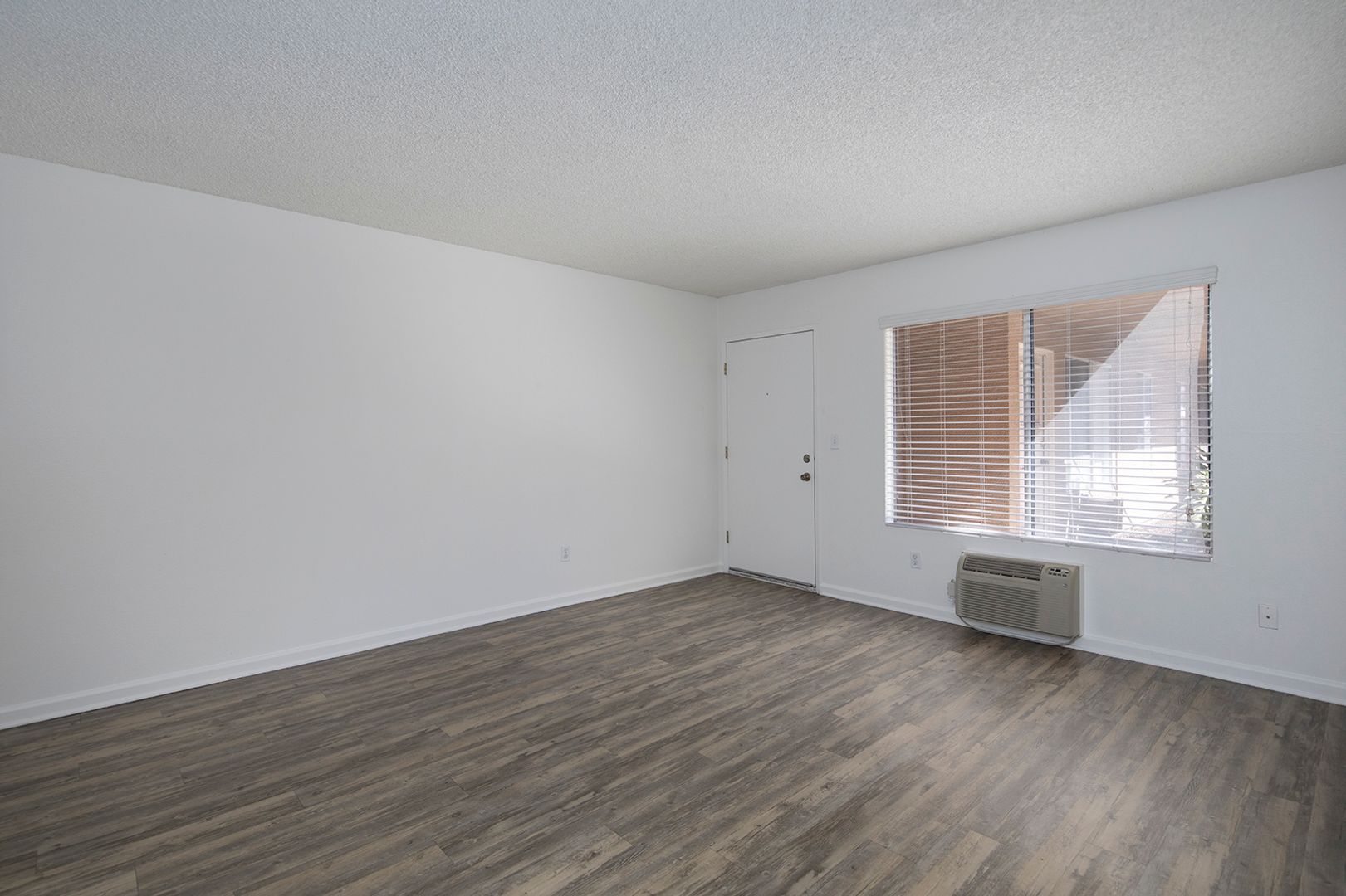 427 - Trade Winds Apts 12 of 12