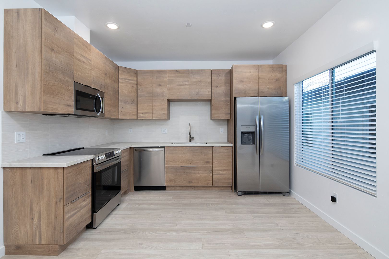 San Diego Apartment: 3021-3027 Luna Avenue