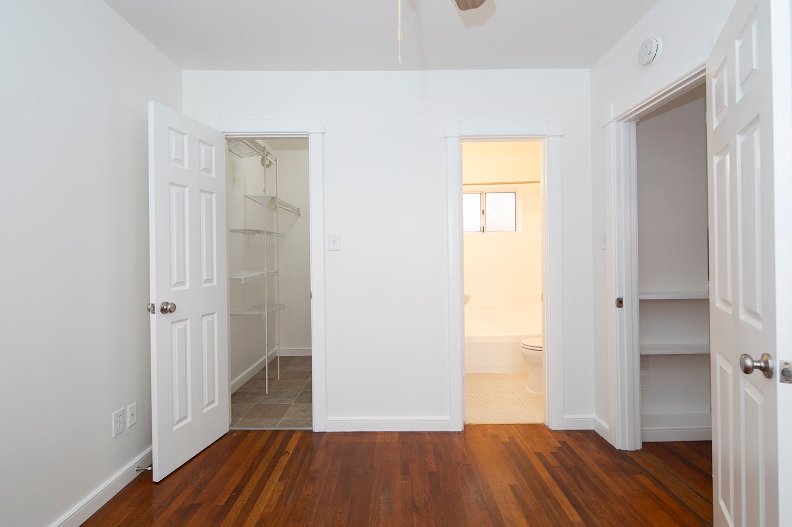 CVA - Crevillea Apartments 7 of 12