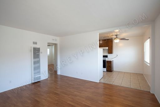 Charming 2 Bedroom in Mission Valley with Parking, Close to USD! – photo 1
