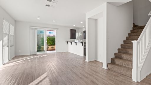 2BR Townhouse in Imperial Beach with Washer/Dryer and Garage! – photo 1