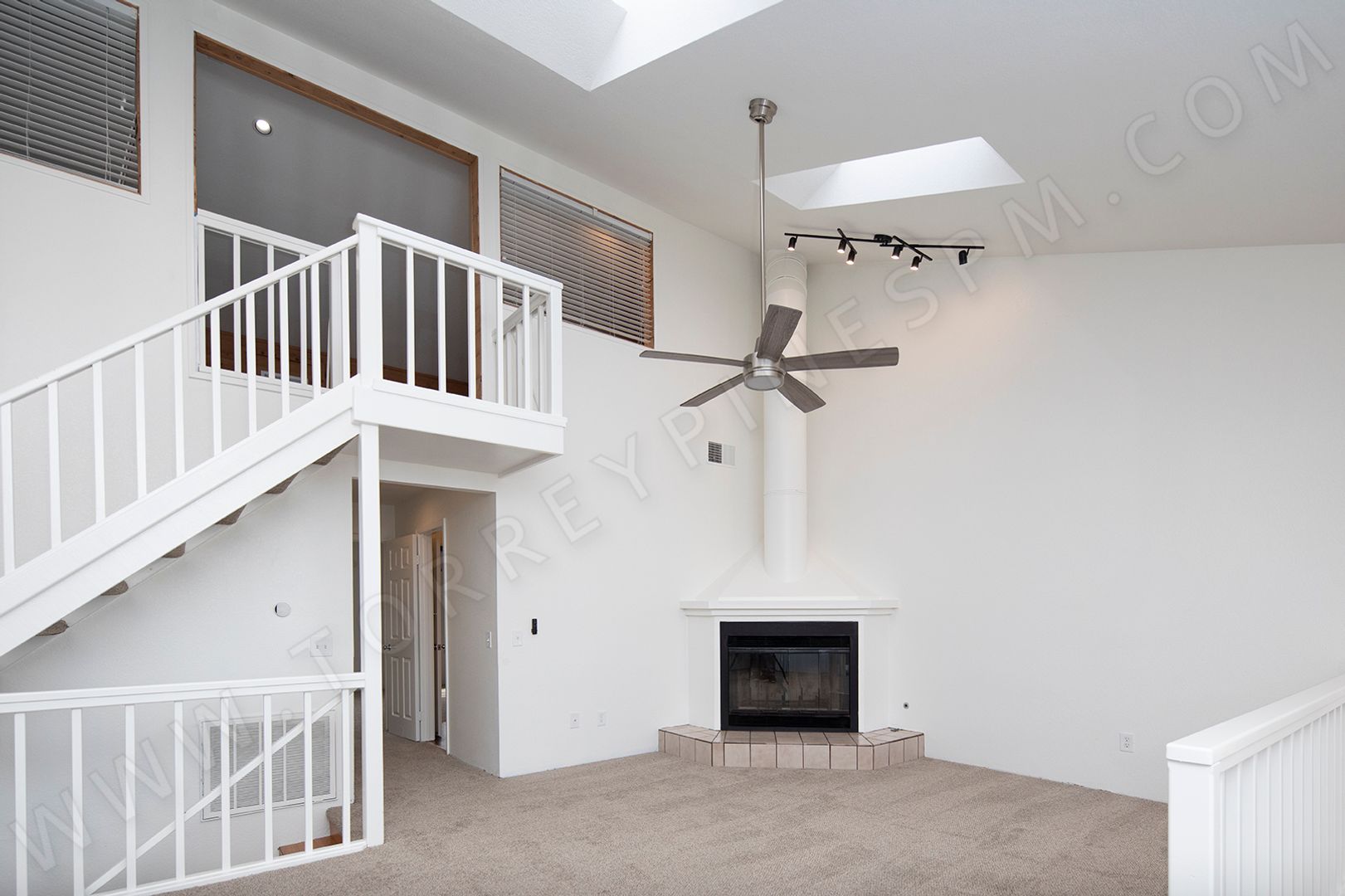 La Jolla Townhome: 315 Westbourne Street