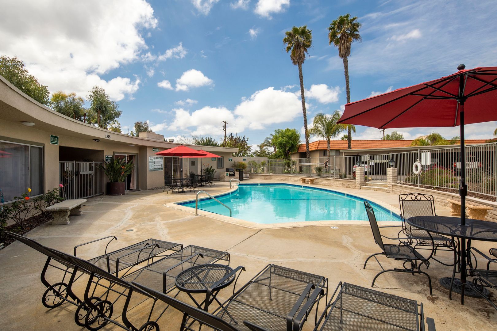 Escondido Apartment: 1289-1315 E. Grand Avenue
