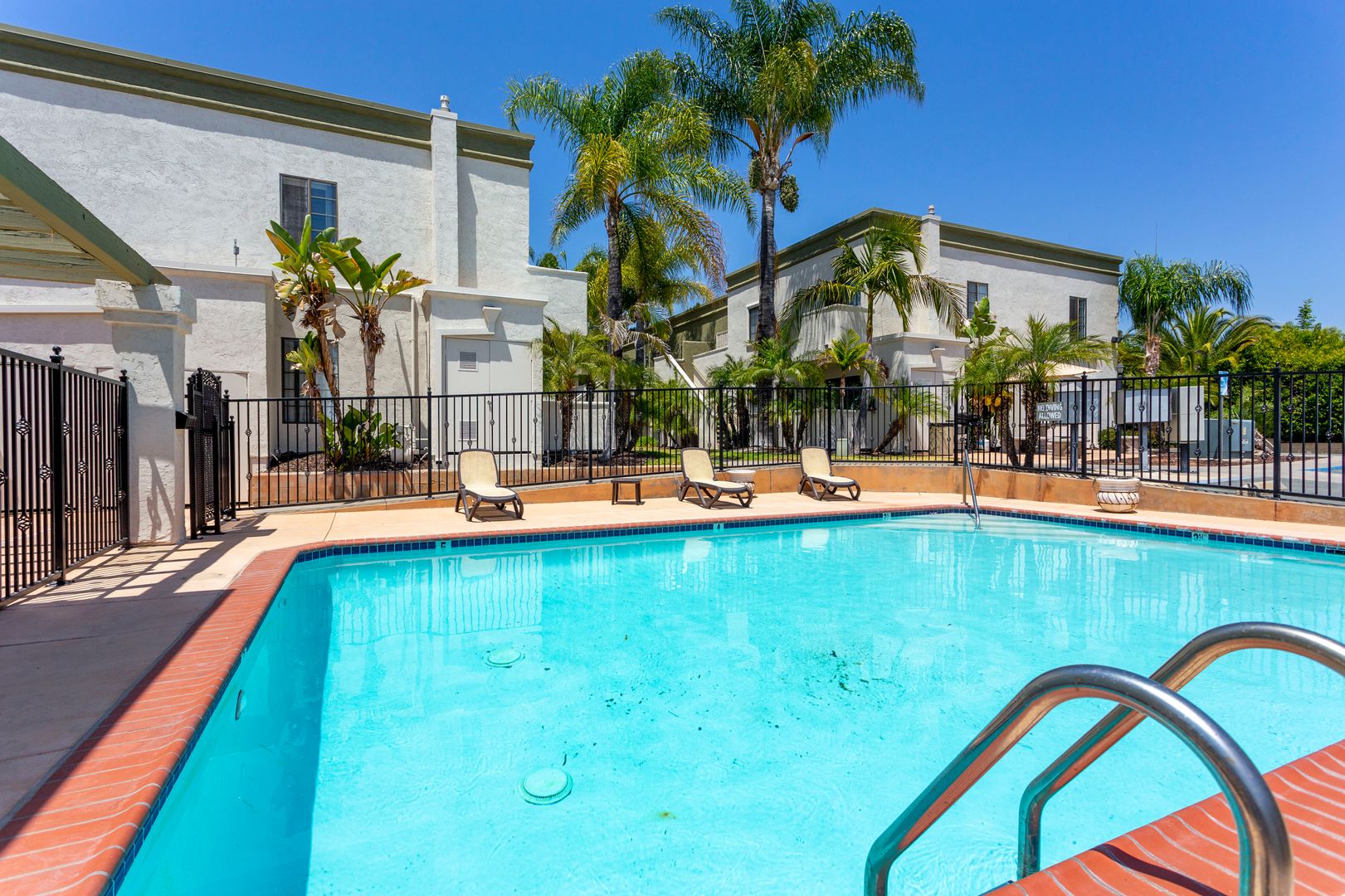 El Cajon Apartment: 1059 E. Bradley Avenue