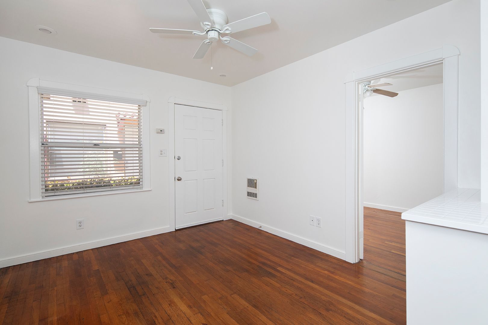 CVA - Crevillea Apartments 2 of 12