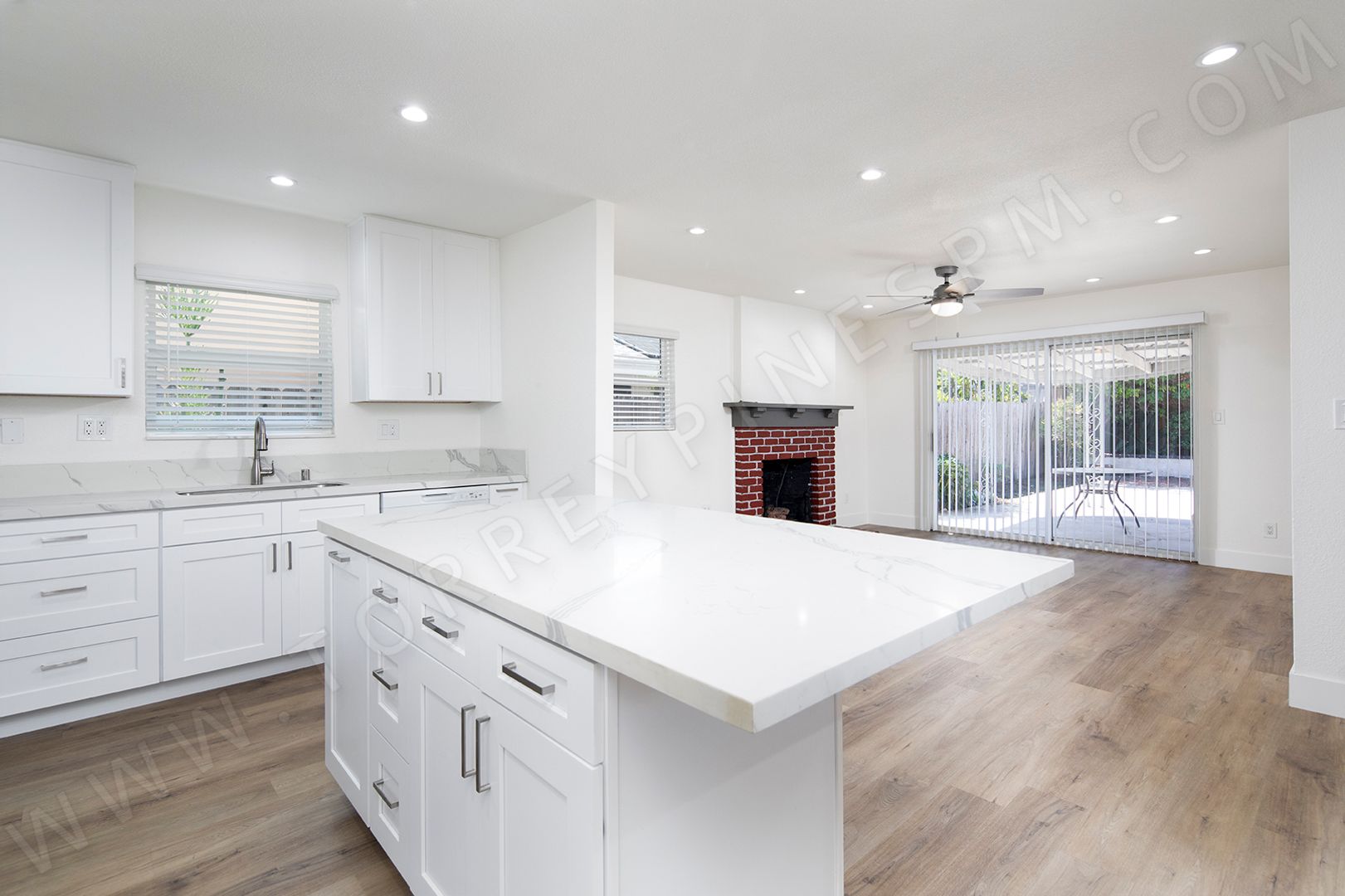 San Diego House: 4954 Millwood Road
