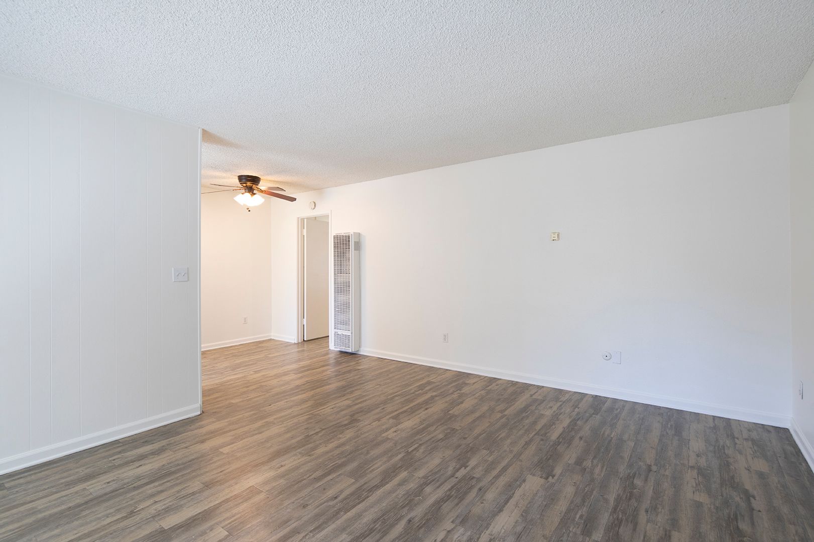 427 - Trade Winds Apts 11 of 12