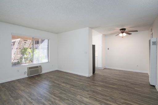 2 WEEKS FREE!!! El Cajon: Beautiful 1BR with Air Conditioning! Must see! – photo 1
