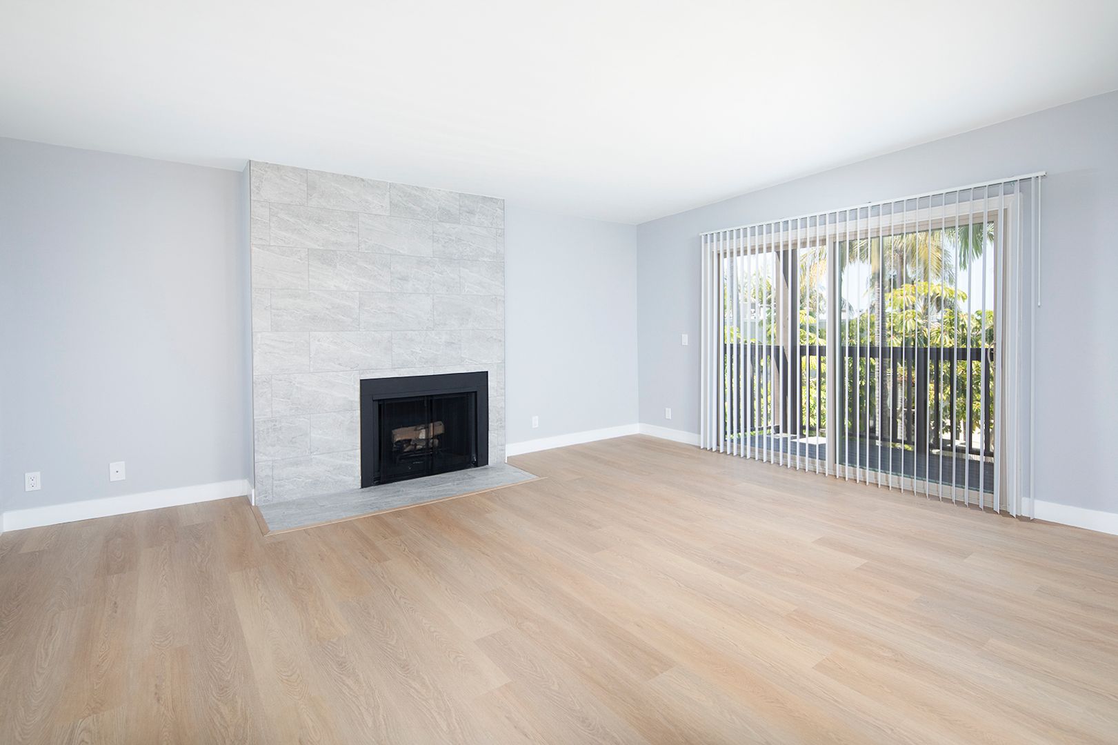 La Jolla Apartment: 7601 Eads Avenue