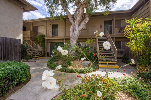 2 Bedroom in Chula Vista with Gated Parking & Air Conditioning – photo 1