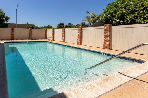 Chula Vista: 1 Br with AC & Parking in a Centrally Located Community! – photo 1