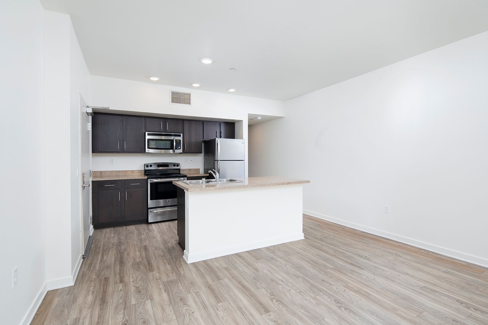 La Mesa Apartment: 4330-4350 Palm Avenue
