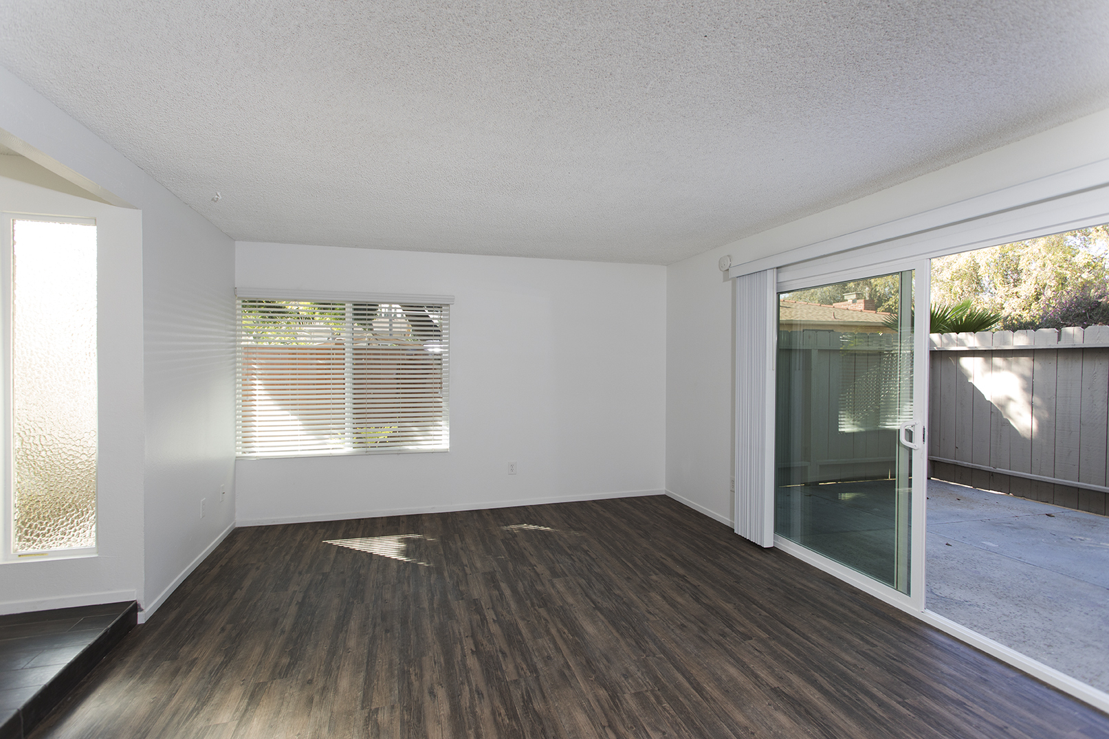 San Diego Apartment: 1661-1663 Thomas Avenue