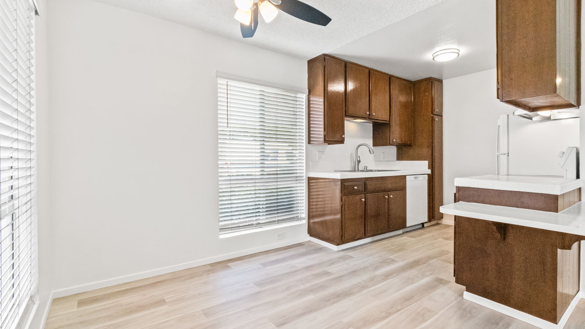 KV - Twin Cypress Apts 5 of 12
