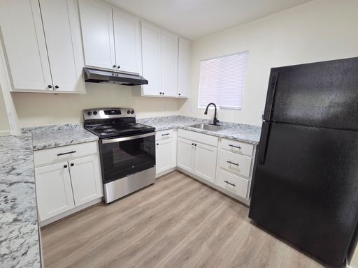 HALF OFF 2nd Month's Rent! Renovated Upstairs 2bd, W/D Hookups, TOUR TODAY! – photo 1