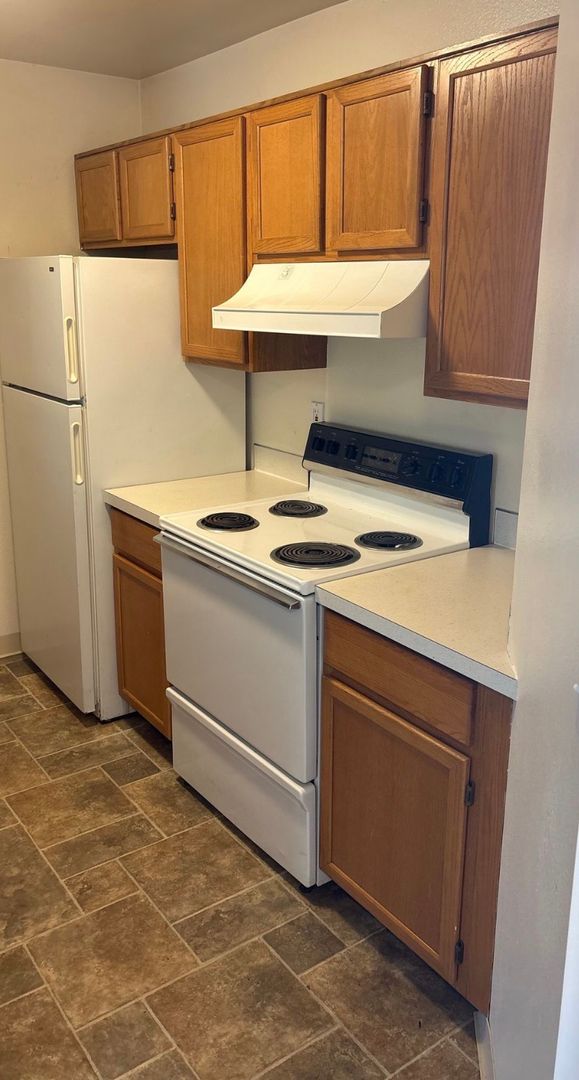 Boise Apartment: 4021 - 4023 W. State St.