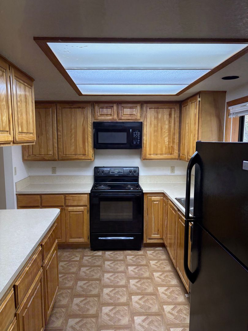 Boise Apartment: 2132 S Gekeler Ln