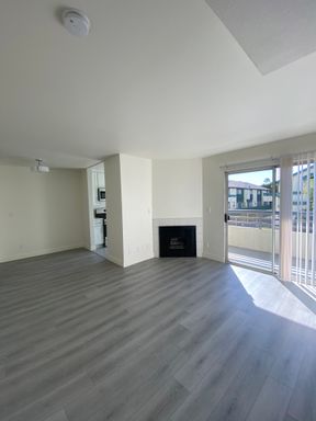 MOVE IN SPECIAL – photo 1