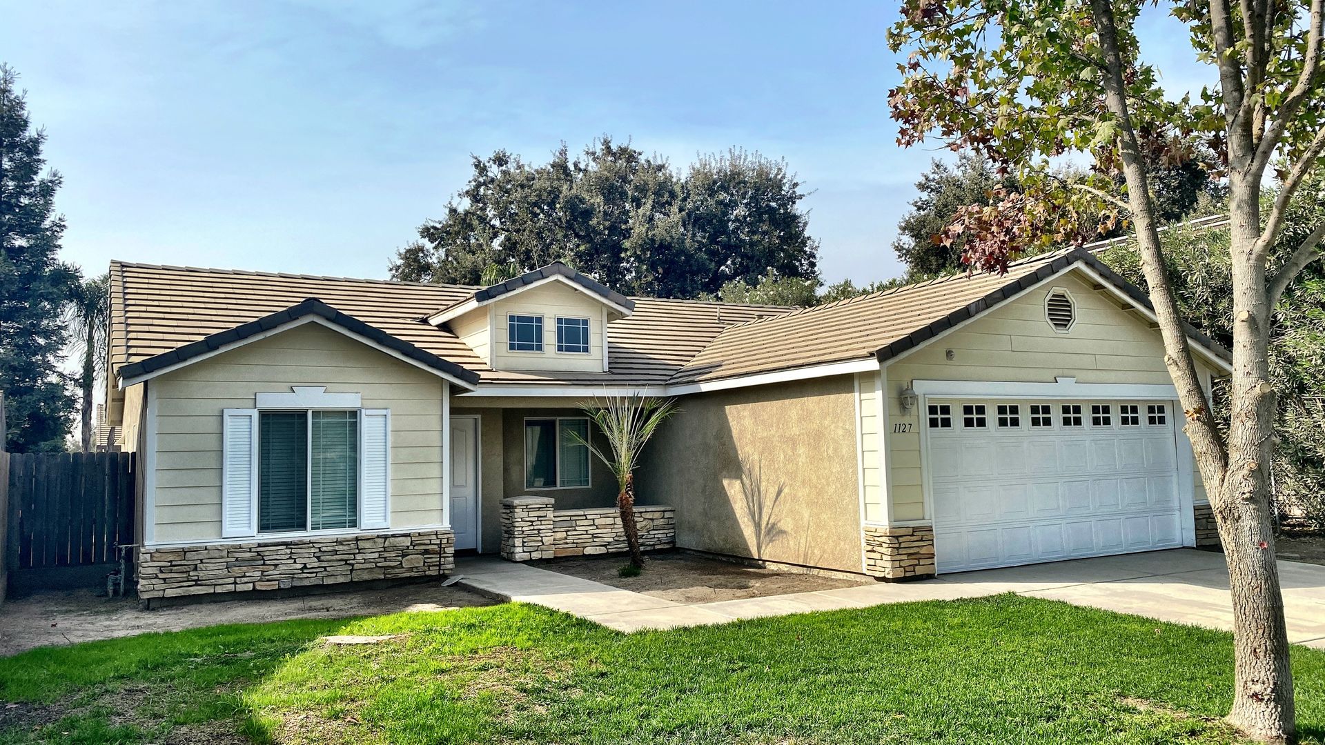 Tulare House: 1127 Texas Flat St.