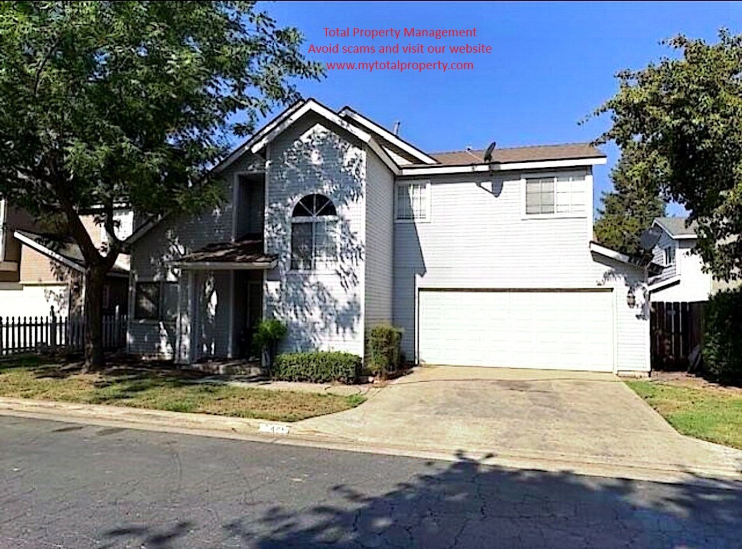 Visalia House: 2419 N. Clark St.