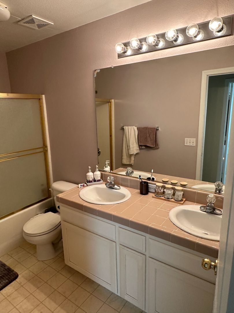 1517 Mirasson Ave., Tulare, CA 93274