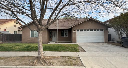 2724 TECOPA AVE- 5 BEDROOM 2 BATHROOM + OFFICE -TULARE – photo 1