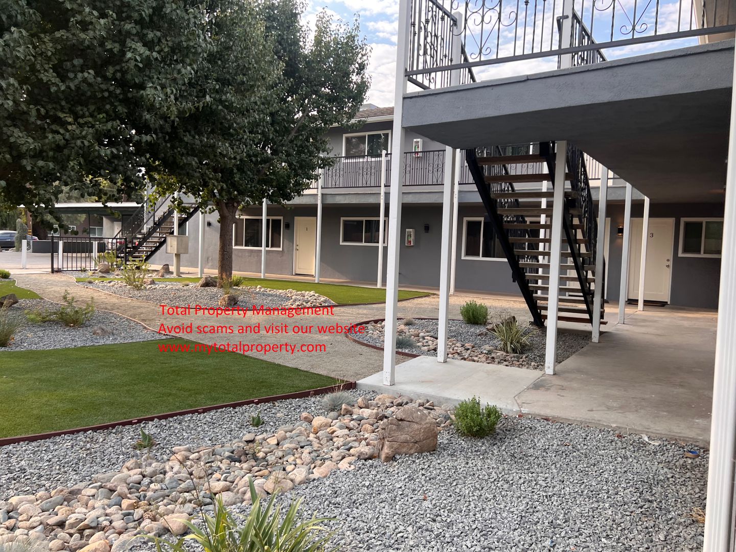 Visalia Apartment: 729 N. Floral St
