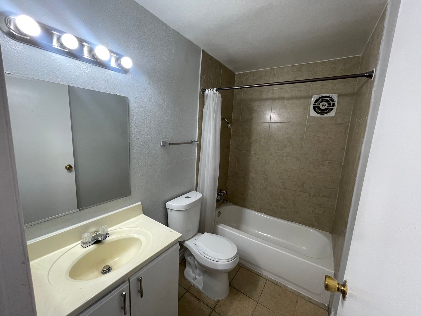 Las Vegas Apartment: 6344 Casada Way