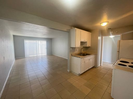 Charming 1-Bedroom Apartment – photo 1