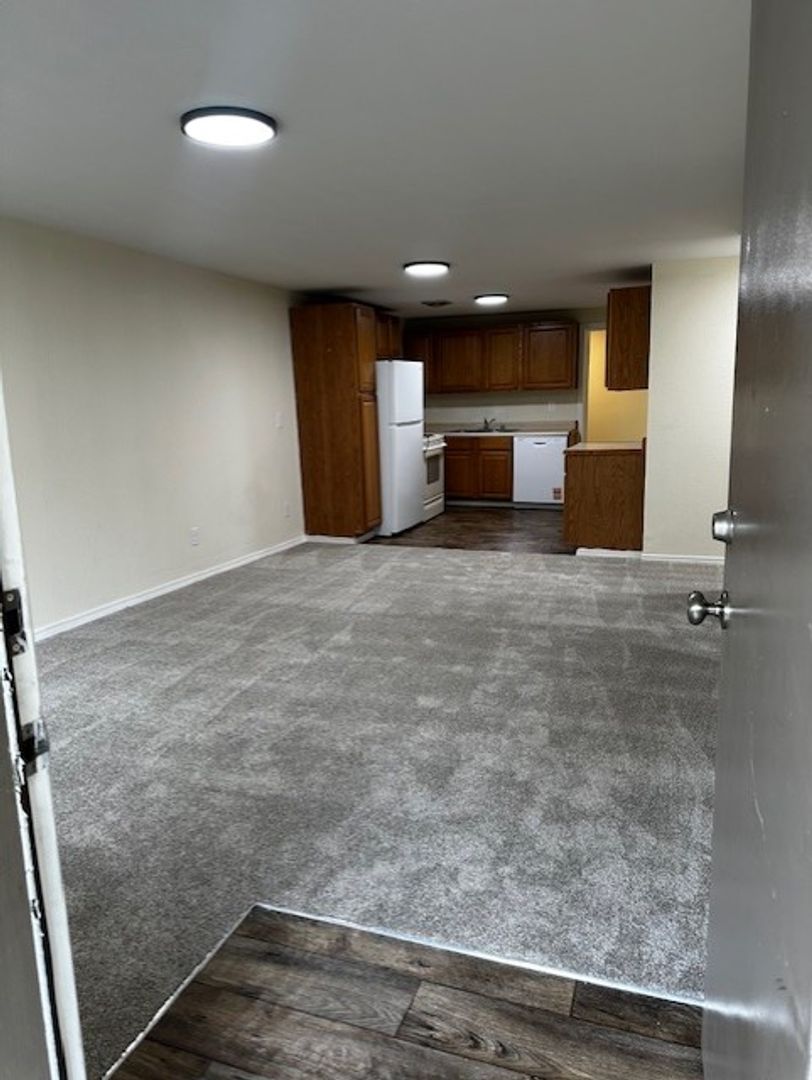 Milton Apartment: 1307 10th Avenue