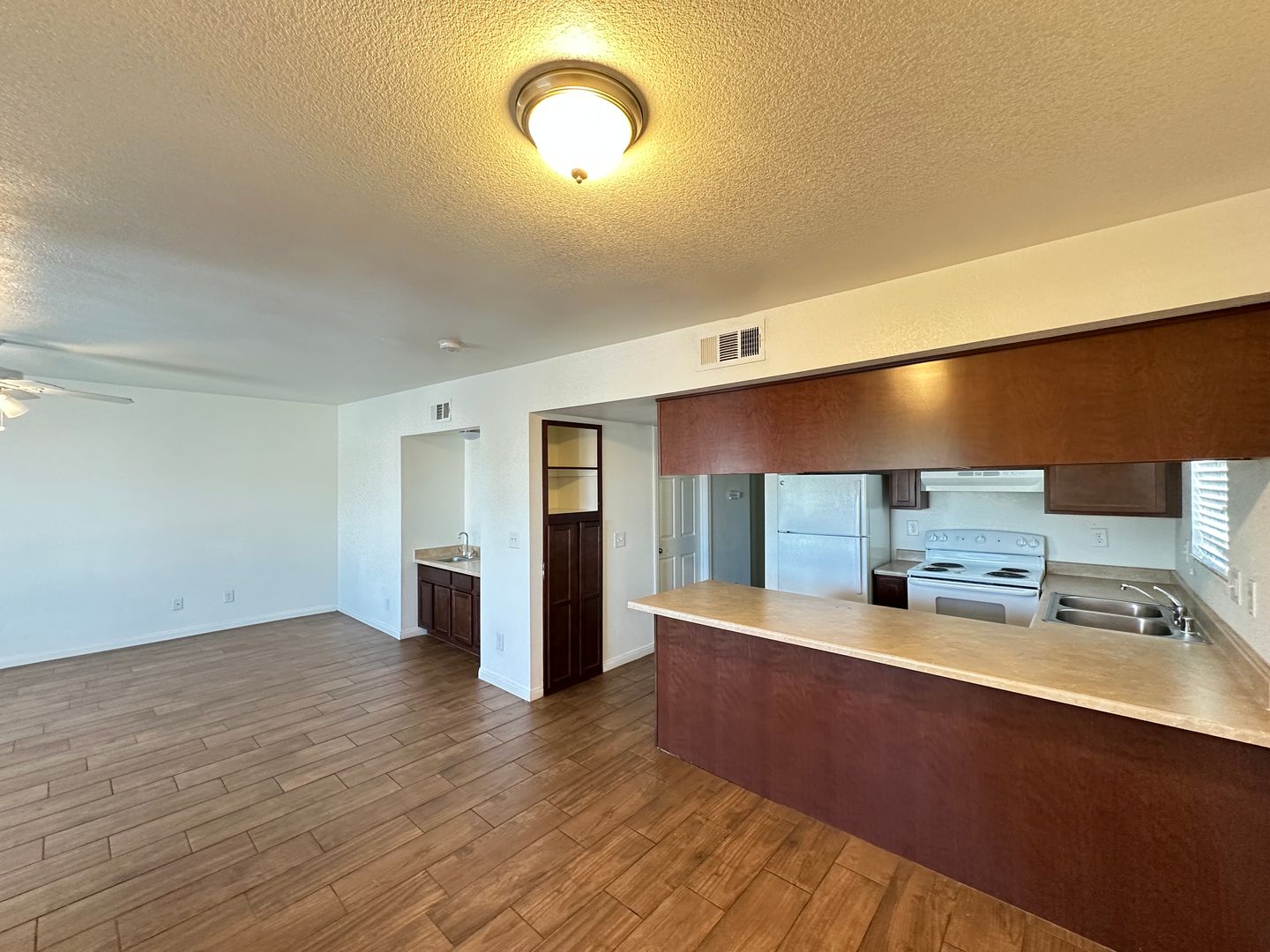 Las Vegas Condo: 6241 Bellota Dr #D