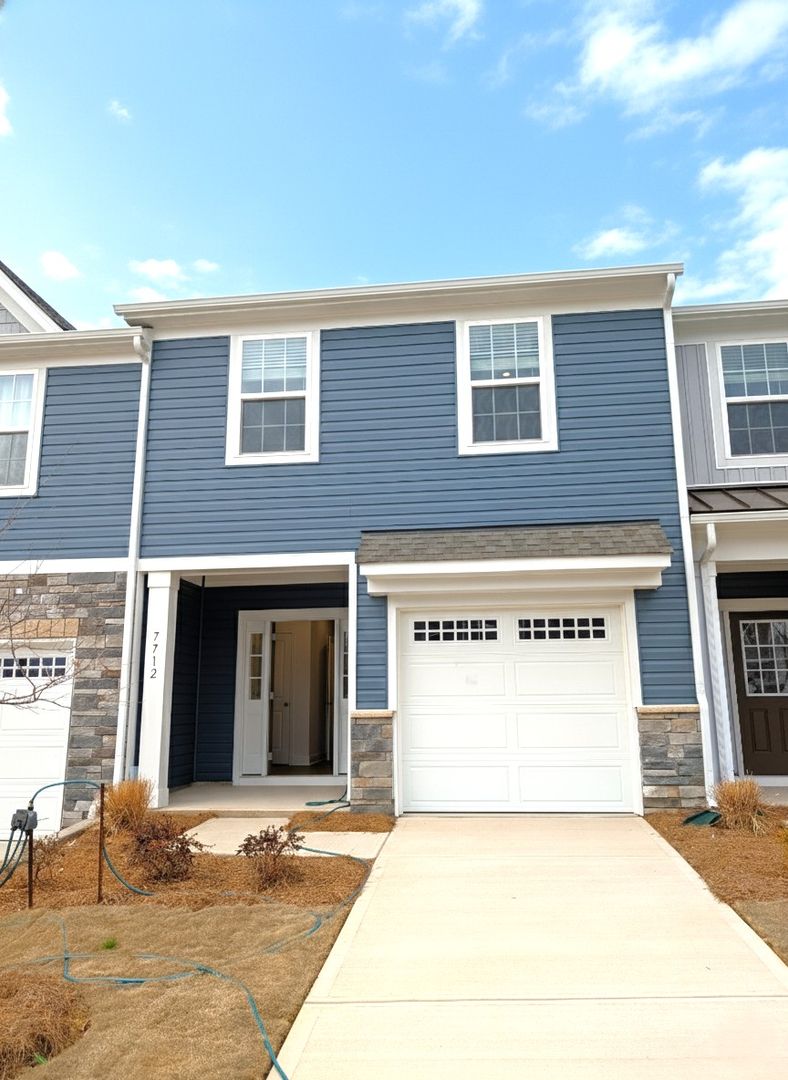 Charlotte Townhome: 7712 Ethora Way