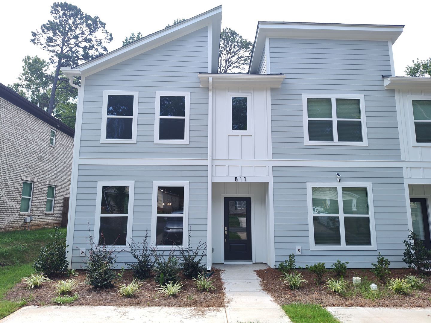 Charlotte Townhome: 811 Justice Avenue