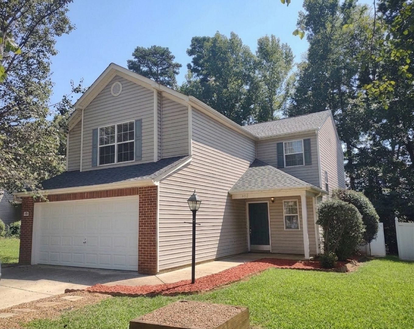 Charlotte House: 8007 Bristle Lane