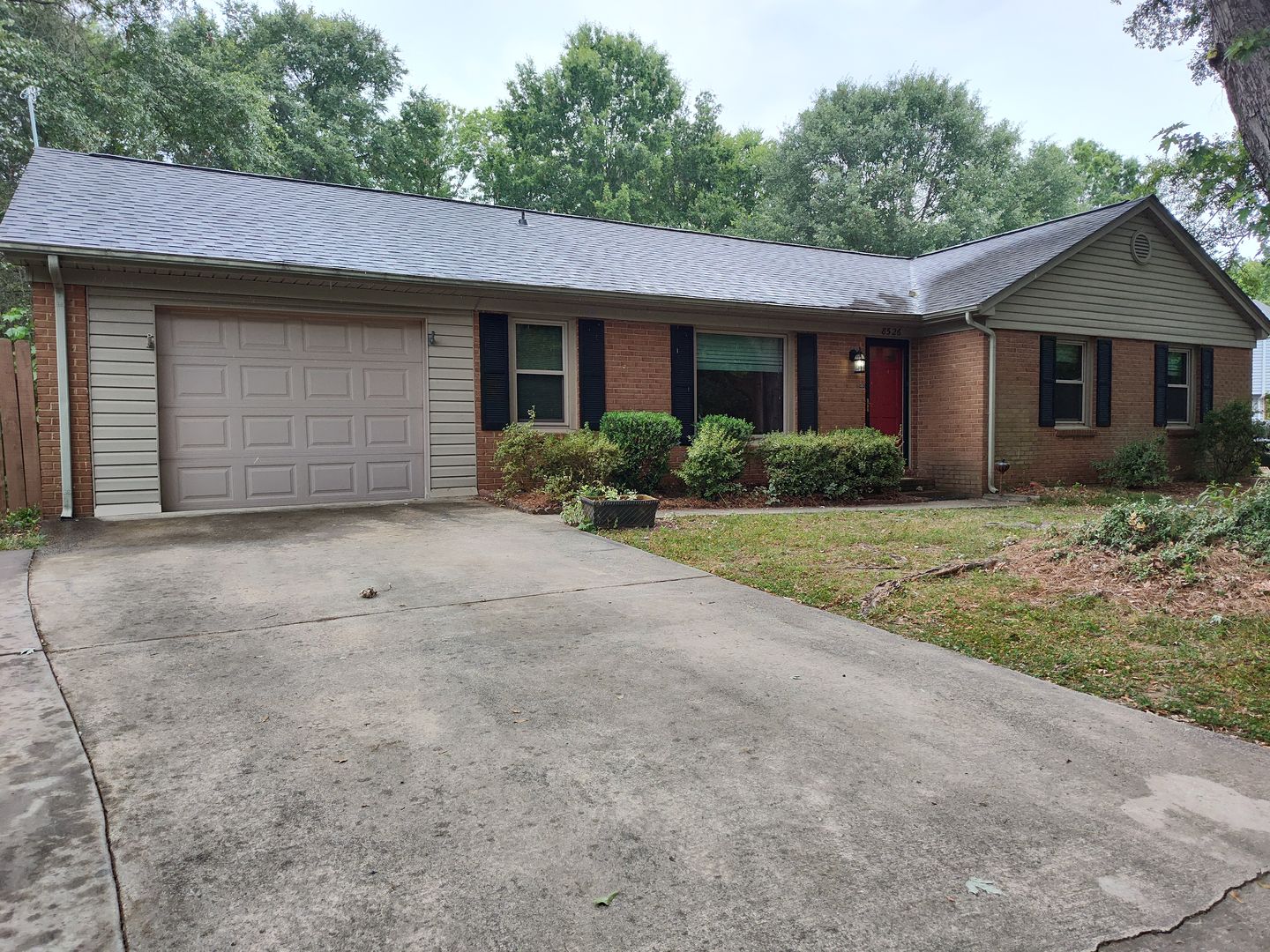 Charlotte House: 8526 Timbercrest Cir