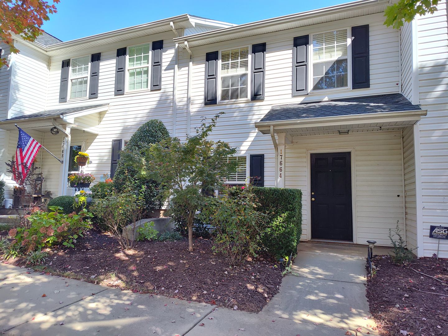 Cornelius Townhome: 17664 Caldwell Track Drive