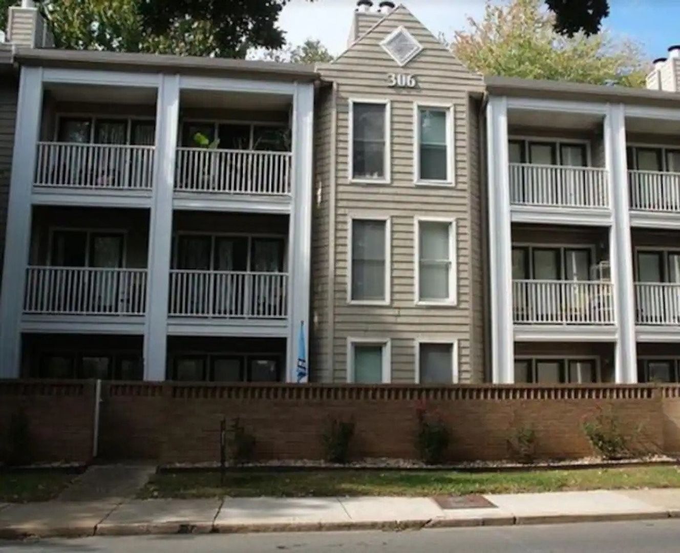 Charlotte Condo: 306 S Cedar St